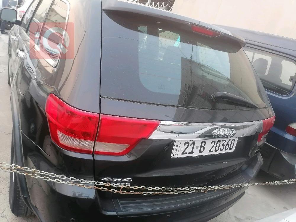 جیپ گراند شیرۆکی